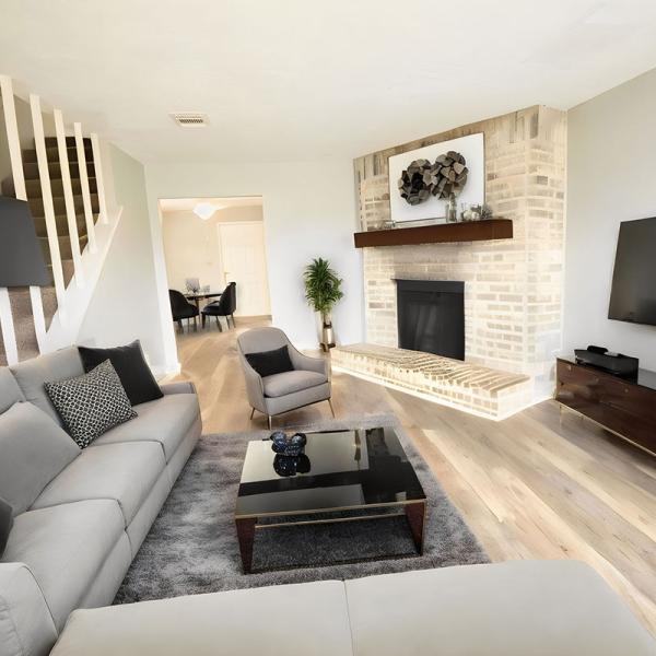 Virtual home stagging 