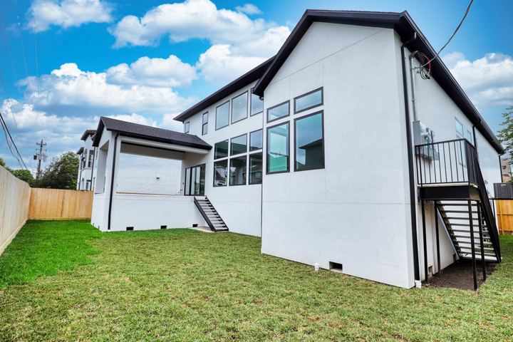 Photos — Glenmeadow Dr, Houston, Texas