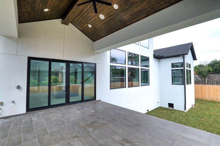 Photos — Glenmeadow Dr, Houston, Texas